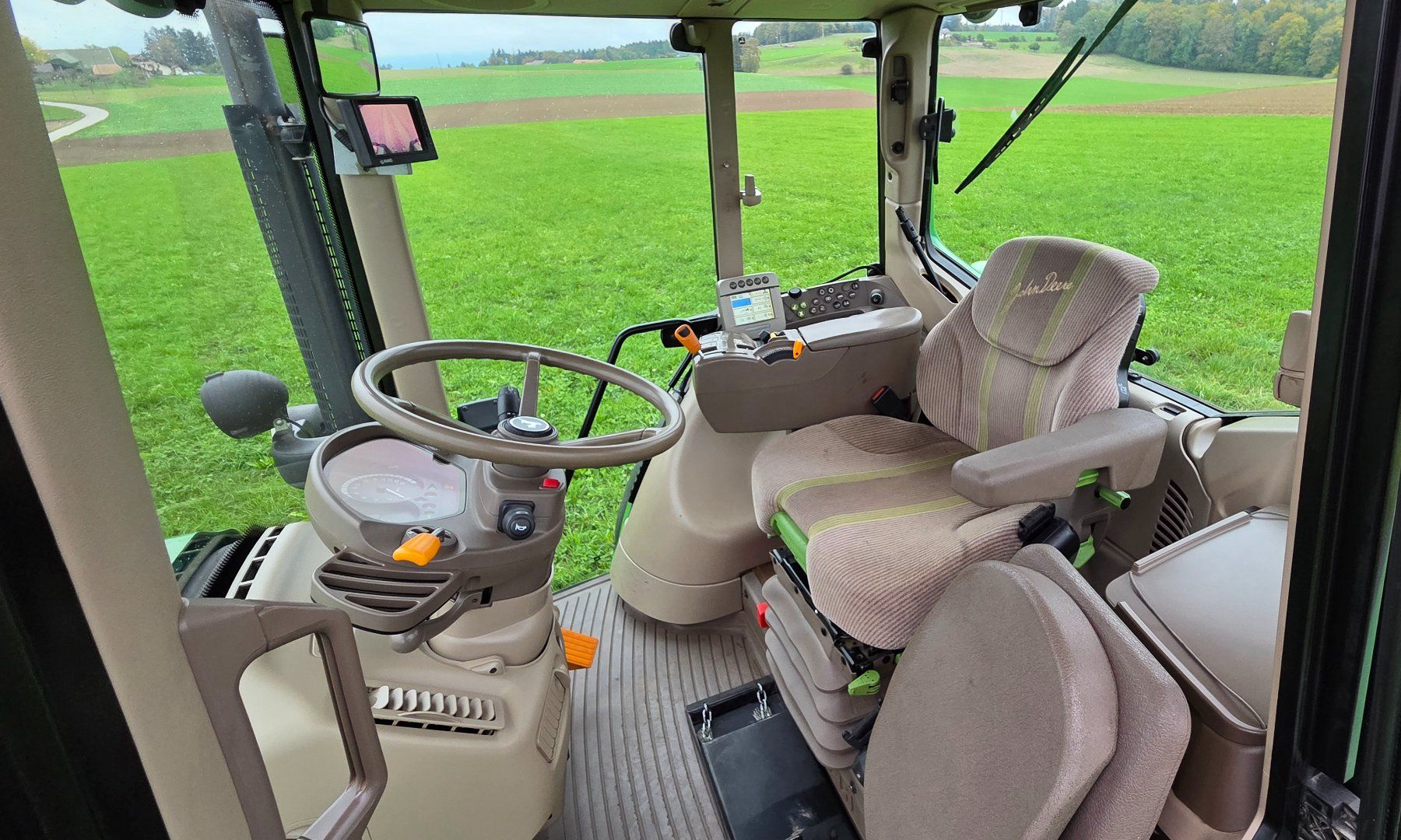 John Deere Tracteurs: John Deere 6830 Premium – D'occasion à Kirchlindach par User_246764 7