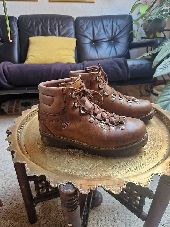 Damenschuhe: Chaussure vintage ancienne de marche taille 39 – Gebraucht aus St-Prex von jer_759q 1