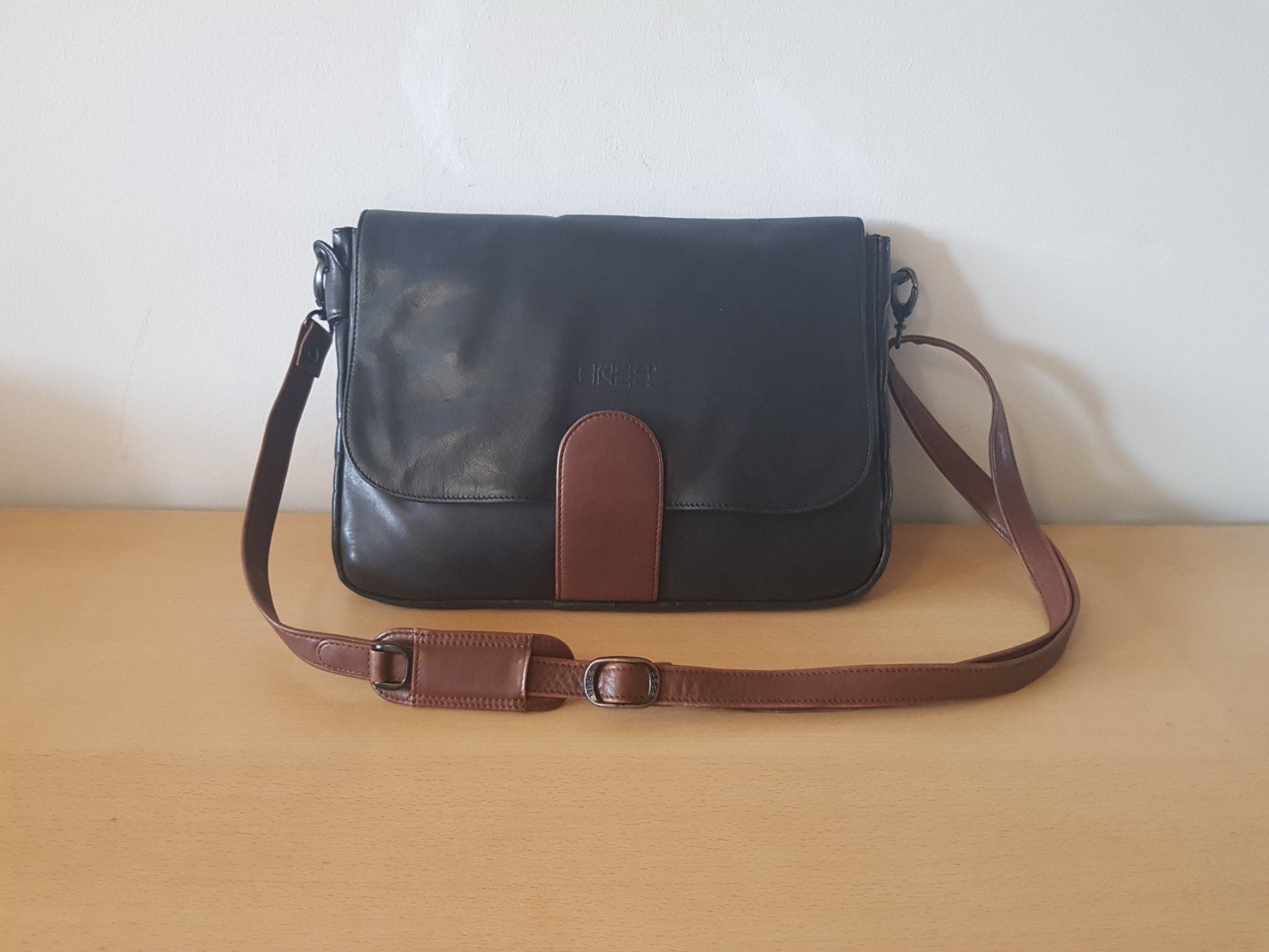 Bree Sacs: BREE Leder-Umhängetasche – D'occasion à Basel par Birs868