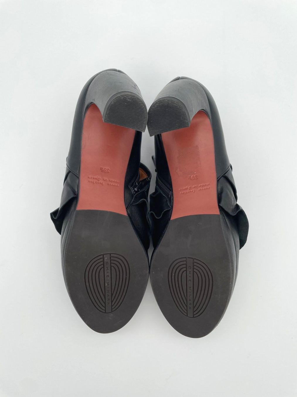 Chie Mihara Scarpe da donna: Chie Mihara Ruffle Klassischer Pump EU 39.5 Schwarz – Usato da Zürich venduto da shoe_shop 5