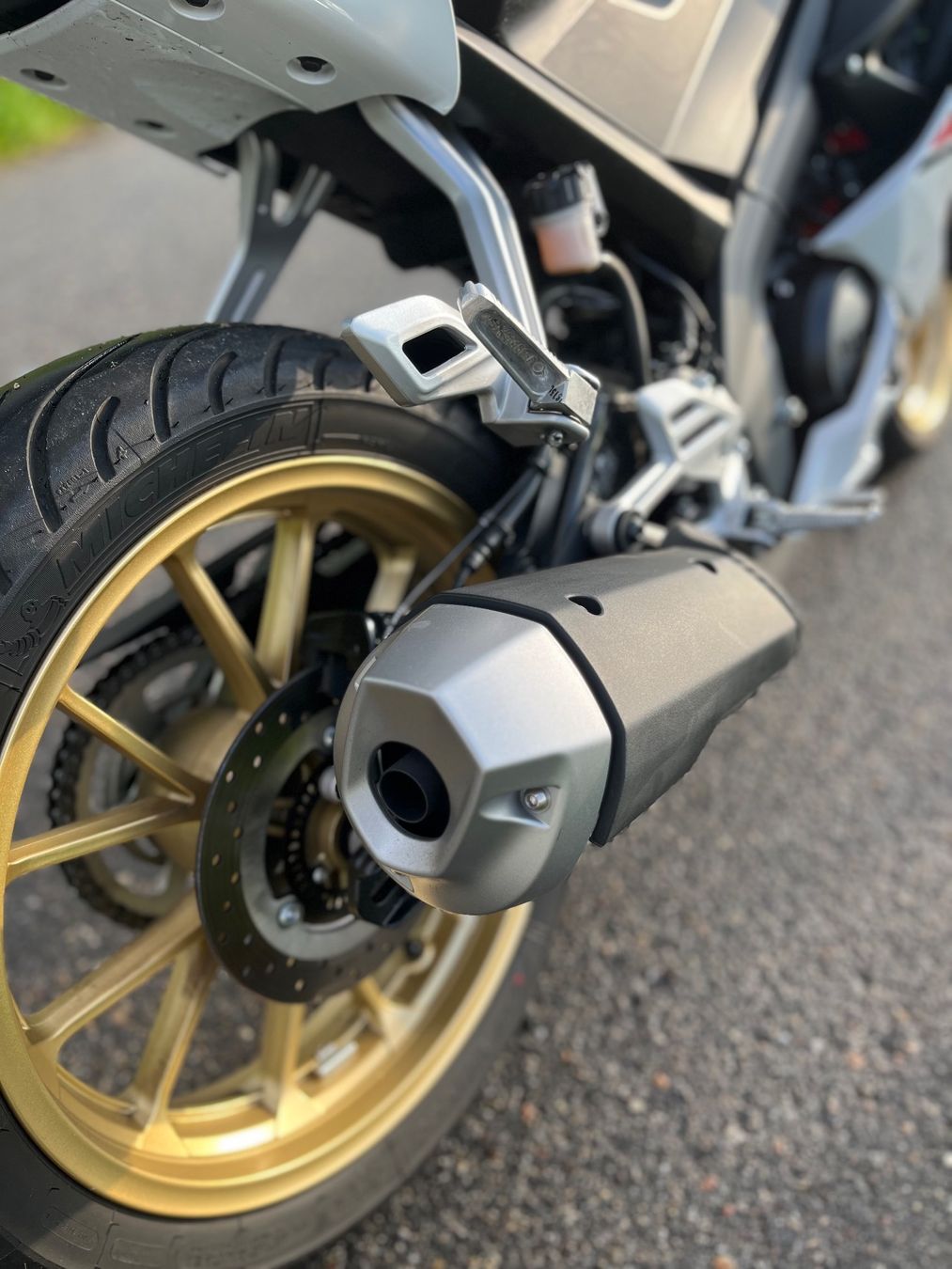 Yamaha Strada: Yamaha YZF- R125 – Usato da Kriens venduto da draussen-zu-hause 7
