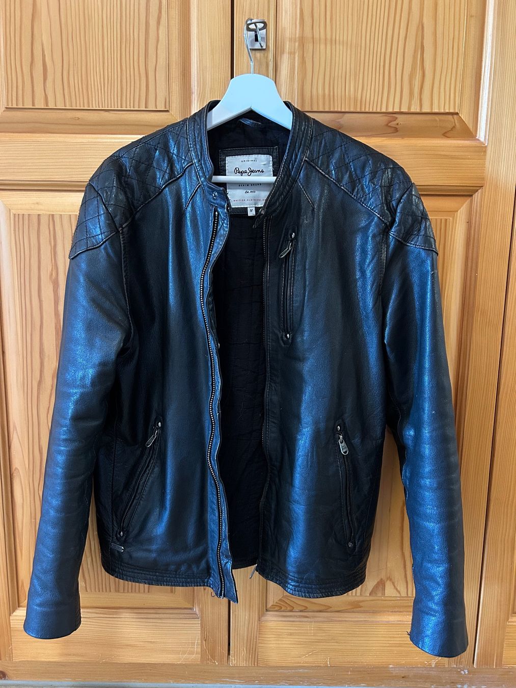 Pepe Jeans Jacken: Pepe Jeans Lederjacke – Gebraucht aus Jegenstorf von Bones