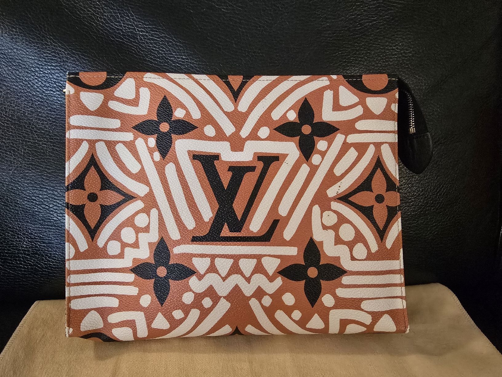 Louis Vuitton Custodie per cosmetici: LOUIS VUITTON POCHE TOILETRY 26 CRAFTY – Usato da Gattikon venduto da lavric_d 1