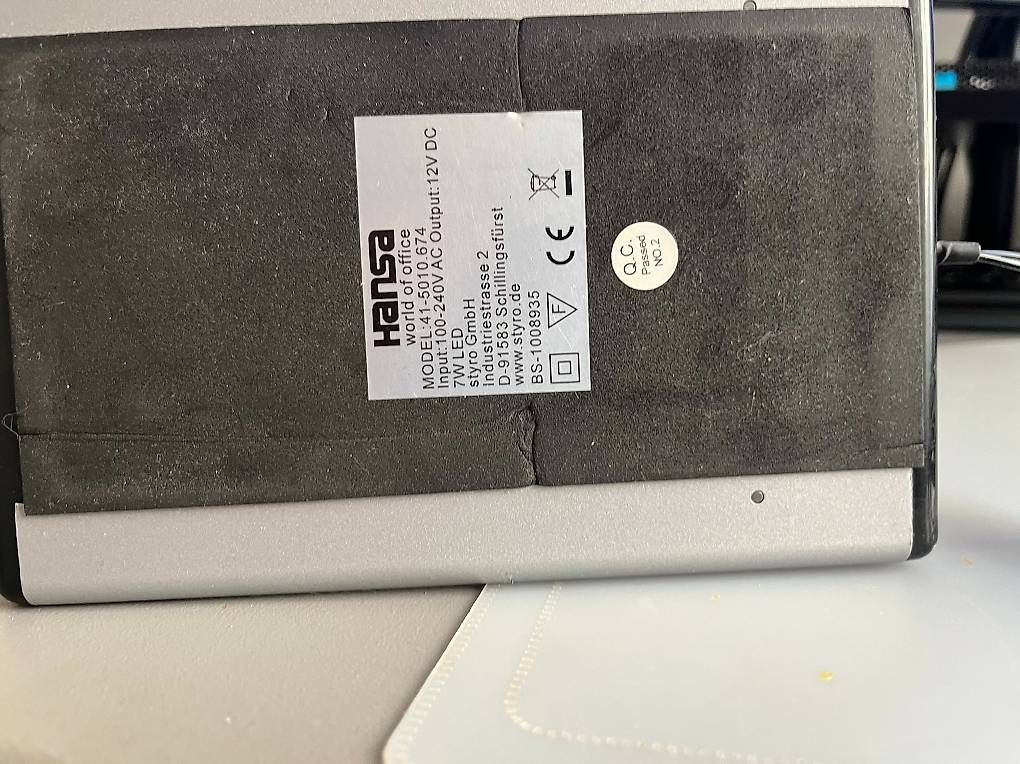 Lampade: Lampe de bureau Deasign – Usato da Lausanne venduto da zoubir.admane 2