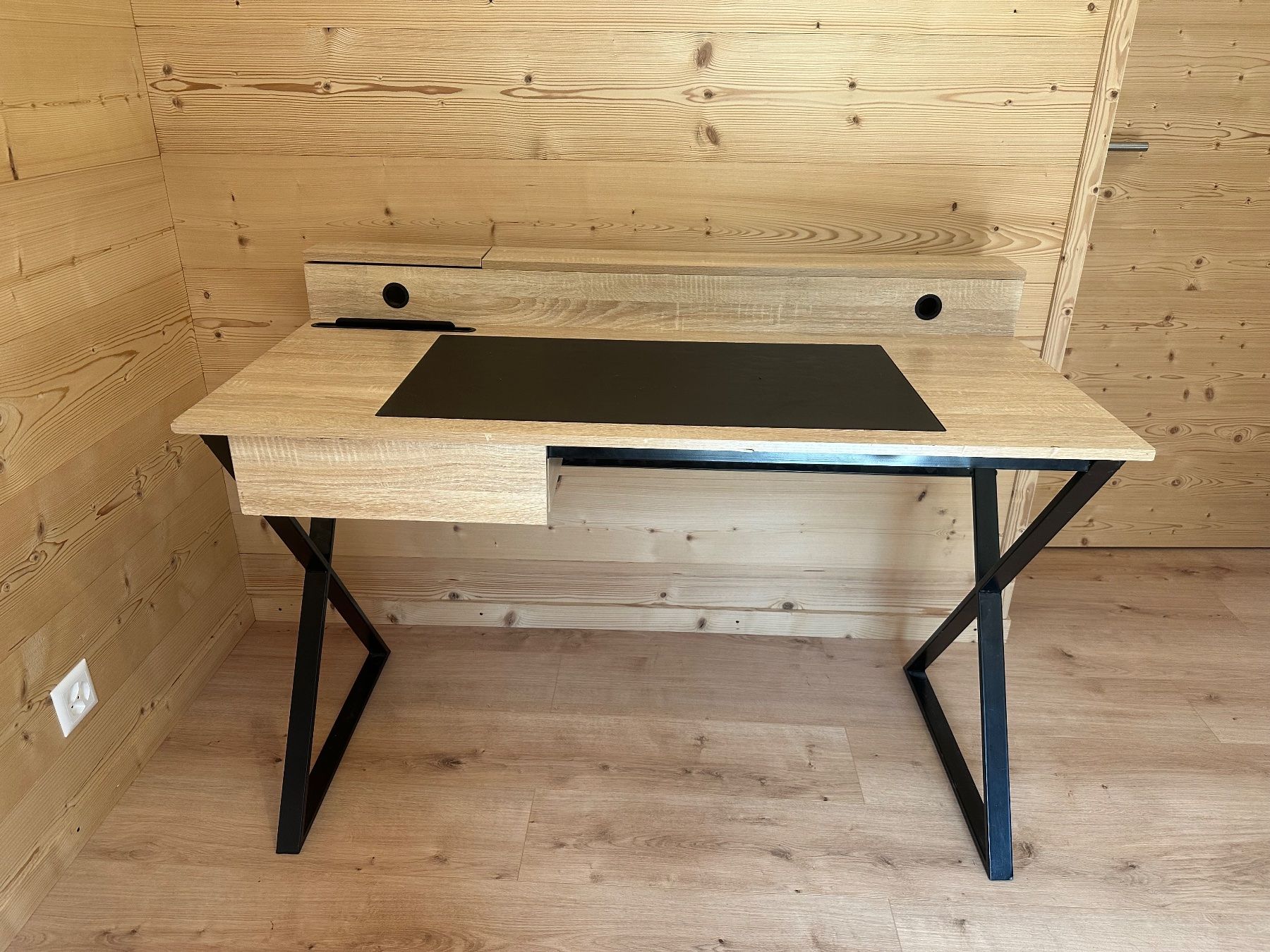 Scrivanie: Bureau style bois et métal – Usato da Val-d'Illiez venduto da bubulgum21 1