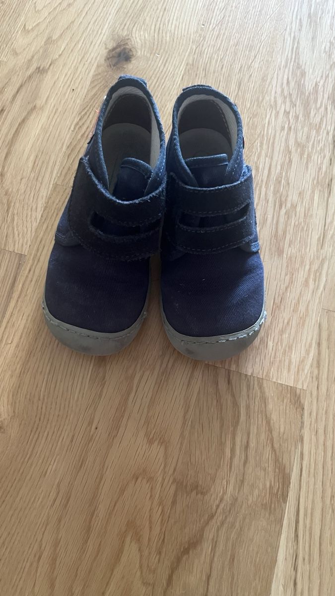 Chaussures garçon: Gut erhaltene Halbschuhe Grösse 25 – D'occasion à Zürich par Dita06