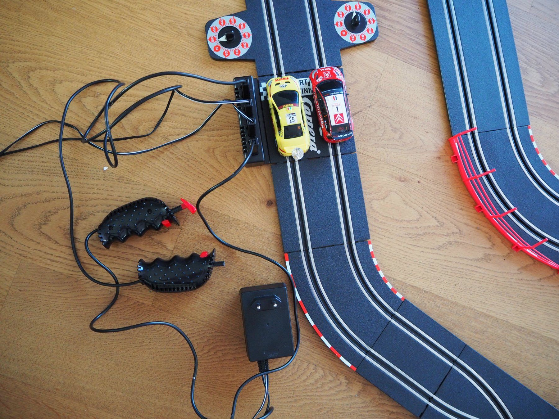 Rennbahnen: Carrera Rennbahn – Gebraucht aus Brunegg von Furby05 2