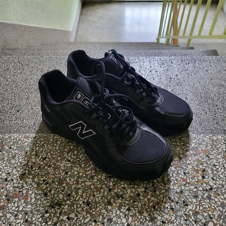 New Balance Scarpe da uomo: New Balance 740 / Grösse 44 – Nuovo (secondo la descrizione) da Bern venduto da flo_jr9t