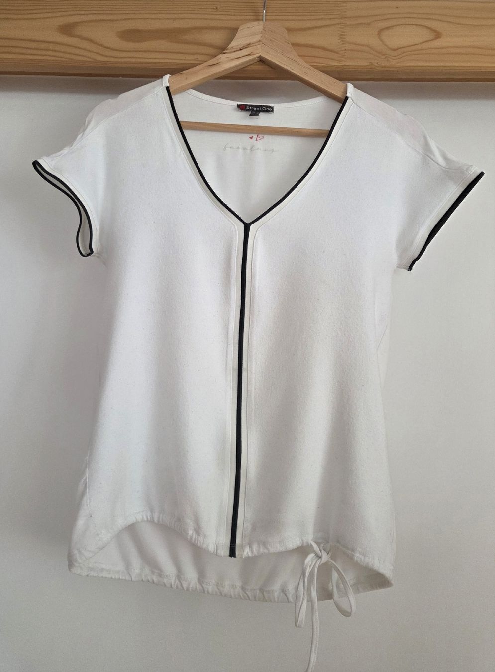 T-Shirts: T-shirt Street One blanc taille 36 – Gebraucht aus Praz-de-Fort von val_j9xs