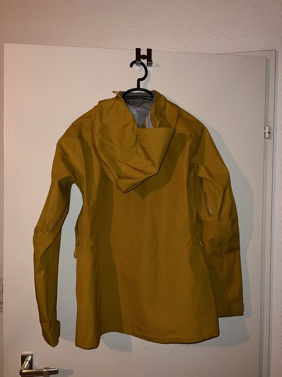Mammut Vestes: Mammut Hardshelljacke Grösse S Gelb  – D'occasion à Volketswil par she_7twn 1