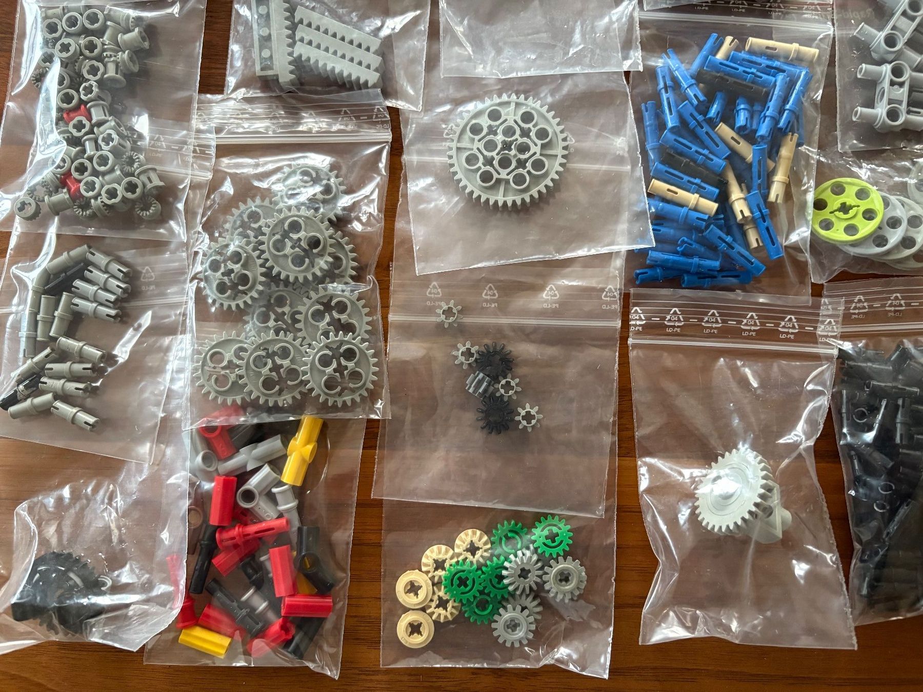 Lego Kit di costruzioni: Lego Technic: Zahnräder und viele weitere Technic Teile – Usato da Schwändi GL venduto da Lego_und_co 3