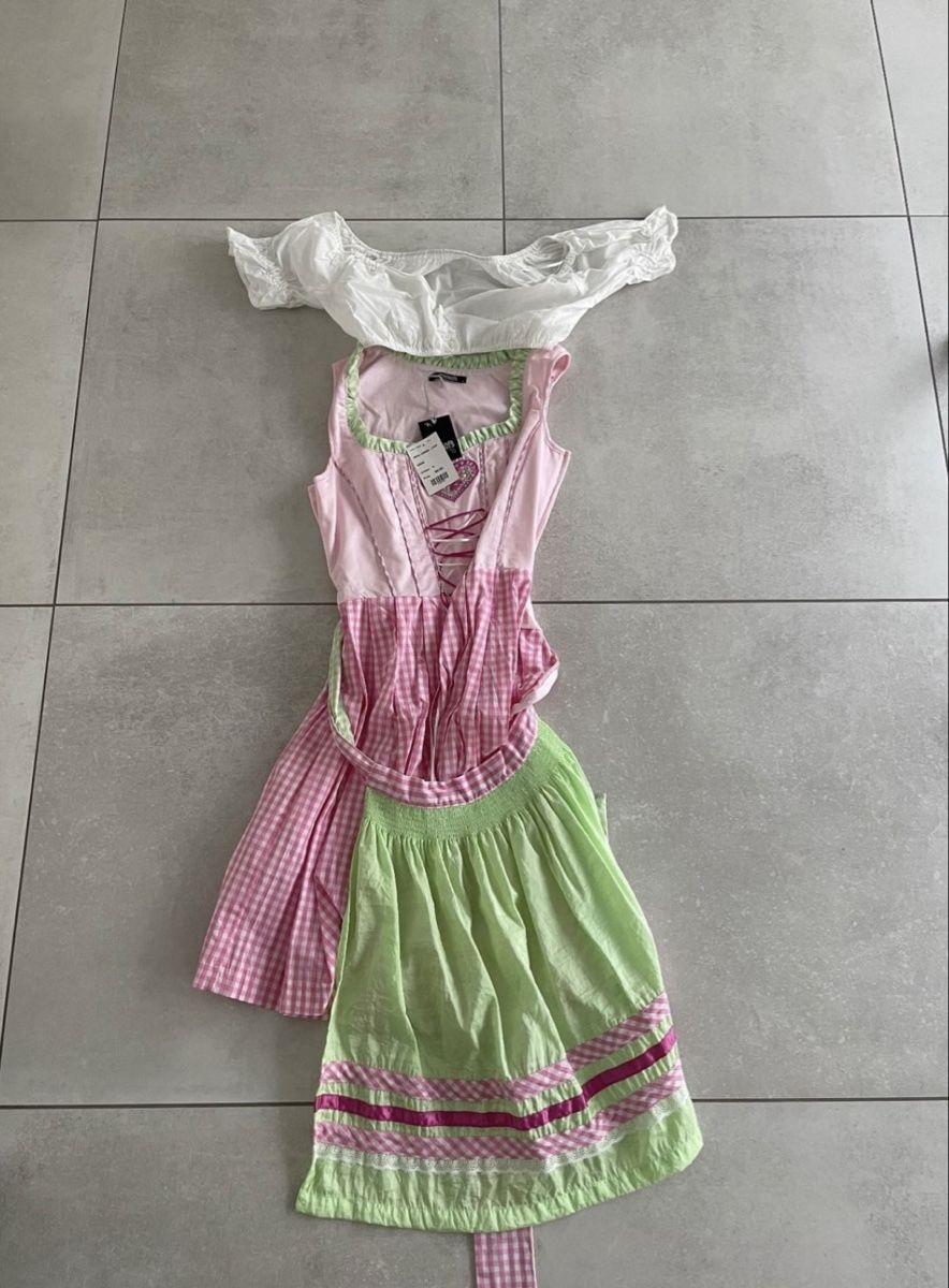 Vestiti: Dirndl S neu – Nuovo (secondo la descrizione) da Zürich venduto da gi_ner