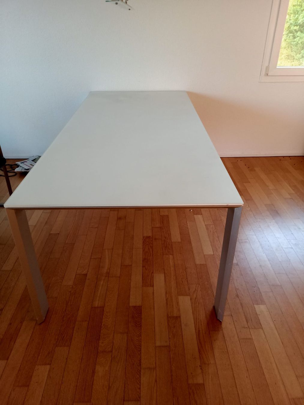 Tables: Esstisch aus Milchglas – D'occasion à Eich par eishak