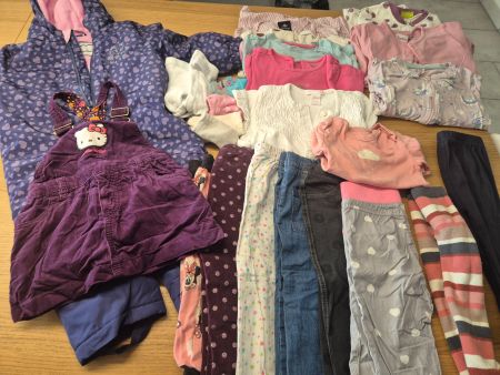 Kleiderpaket 6, Winter, Mädchen, 24 Teile, Grösse 86