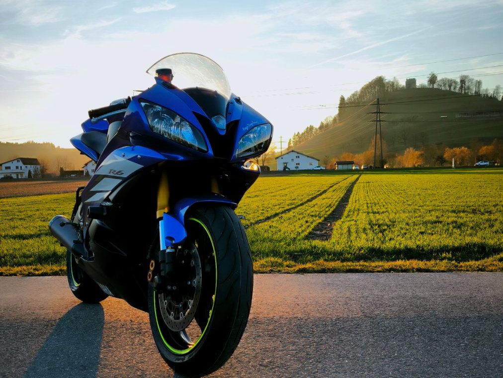Yamaha Strasse: Yamaha YZF-R6 Racing Blue – Gebraucht aus Emmenbrücke von Jamesare 3