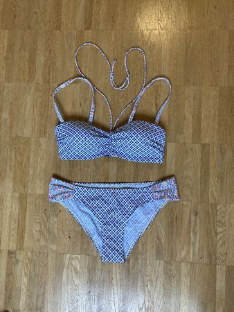 Dreiteiliges Bikini von Triumph in Grösse 36/ 36B