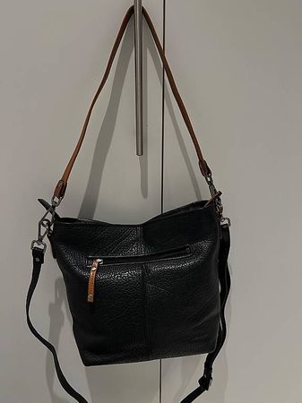 Handtasche von Berba schwarz mit braun.