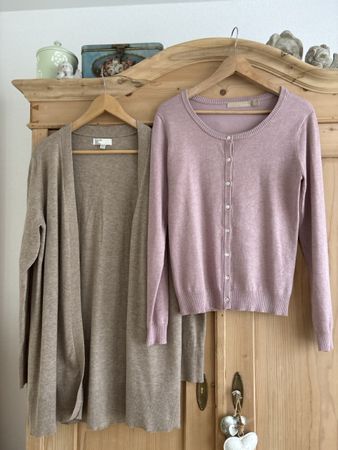 2 leichte Strickjacken Gr. M