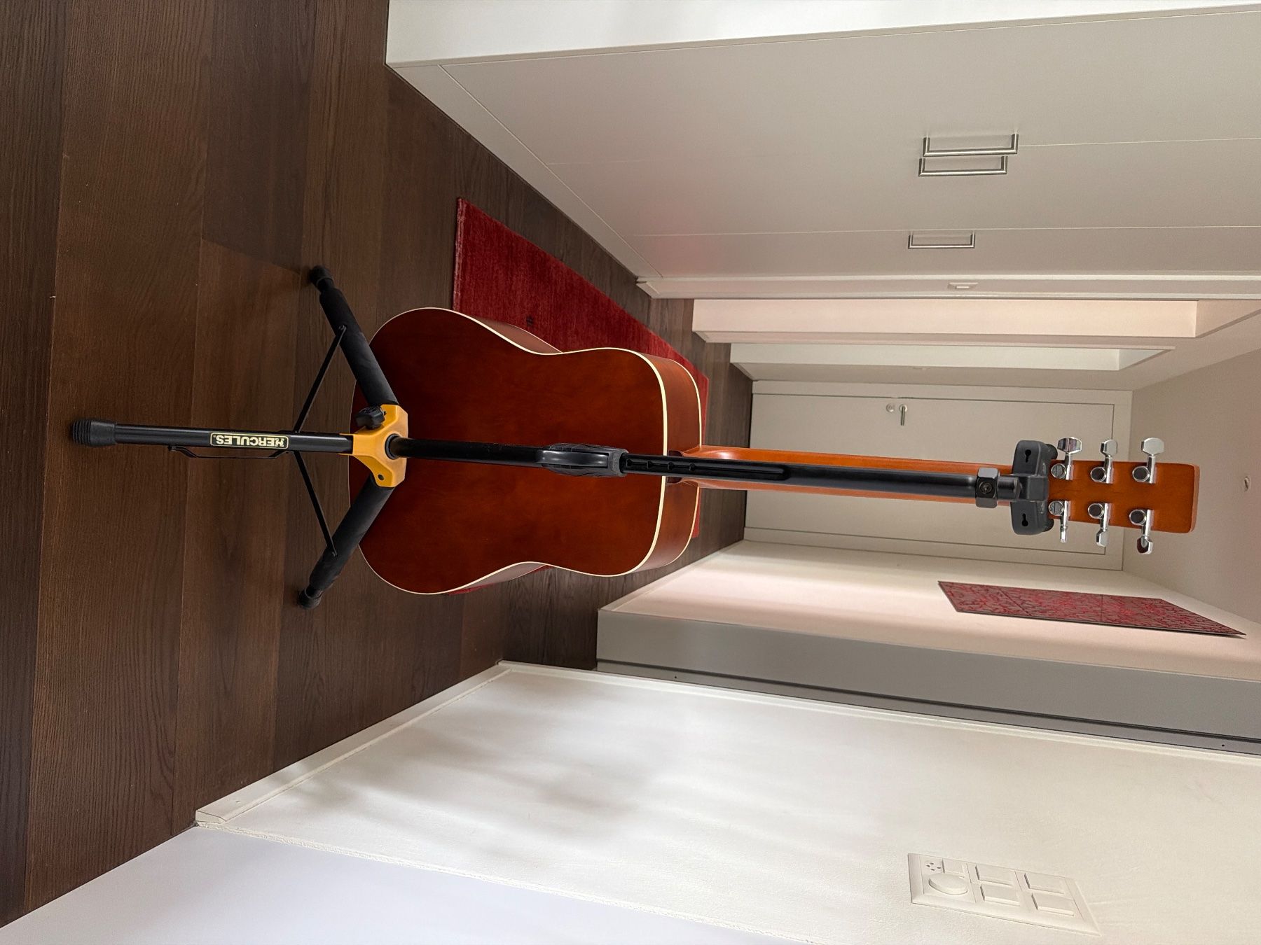 Strumenti musicali: Norman B18 6-String Cedar presys Tobaccoburst Guitar – Usato da Lachen SZ venduto da ala_j7tw 2