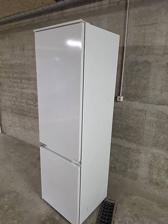 Kühlschrank: AEG Einbau-Kühl-/Gefrierkombination - 272 Liter – Gebraucht aus Elgg von Leon0202 2