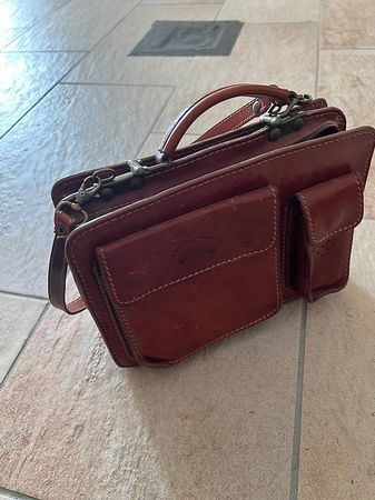Sac en cuir véritable, fabriqué à Venise.