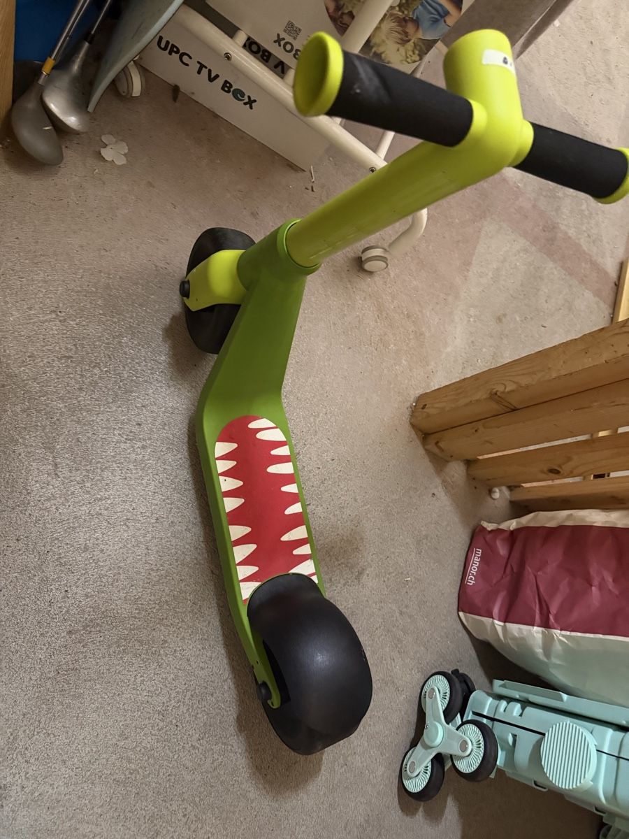 Fahrzeuge für Kinder: Trottinette  – Gebraucht aus St-Légier-Chiésaz von arielbokser