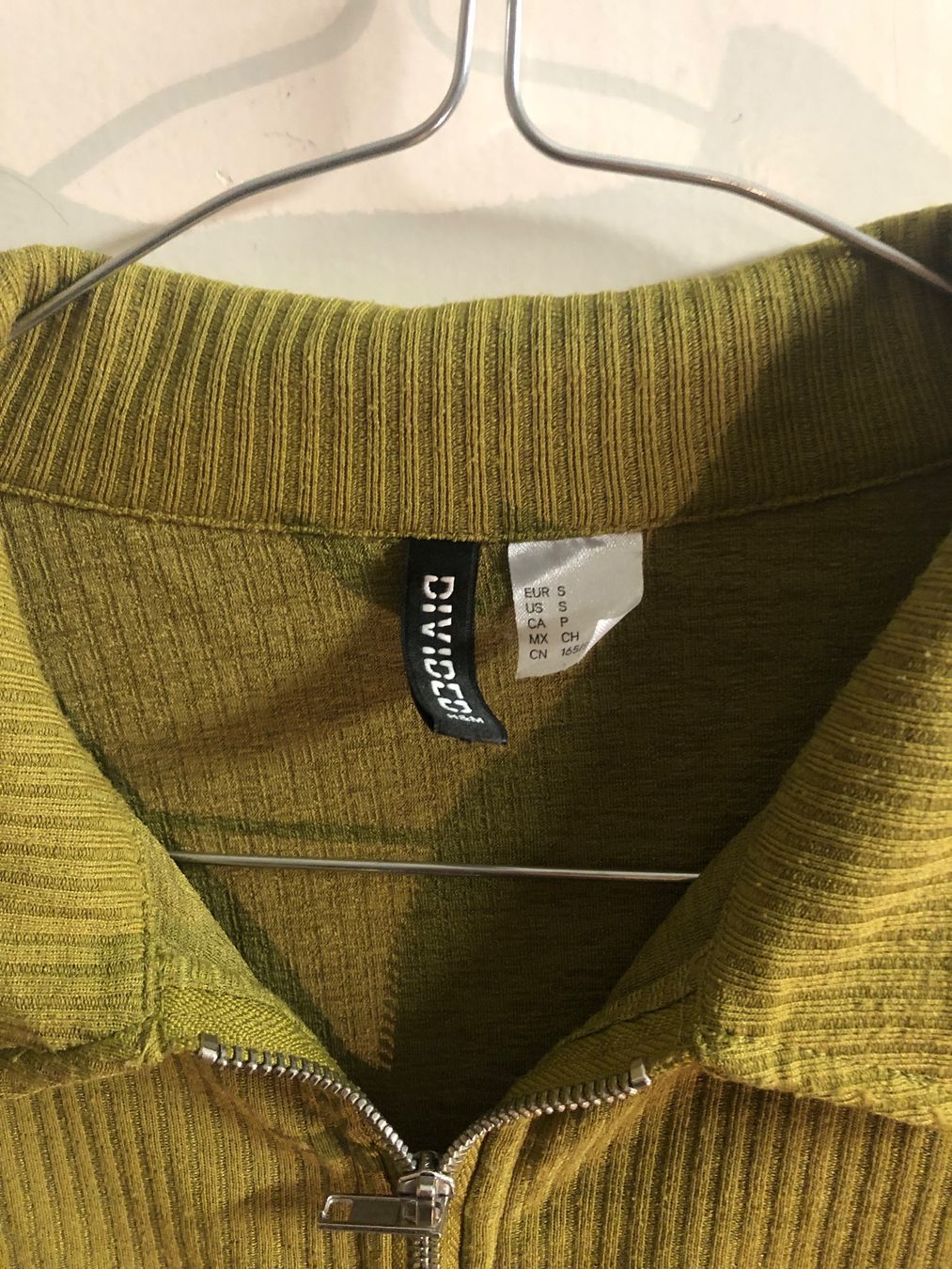H&M Maglioni & Felpe: Wunderschönes Zip-Jäggli von H&M – Usato da Zürich venduto da aurelia_nater 1