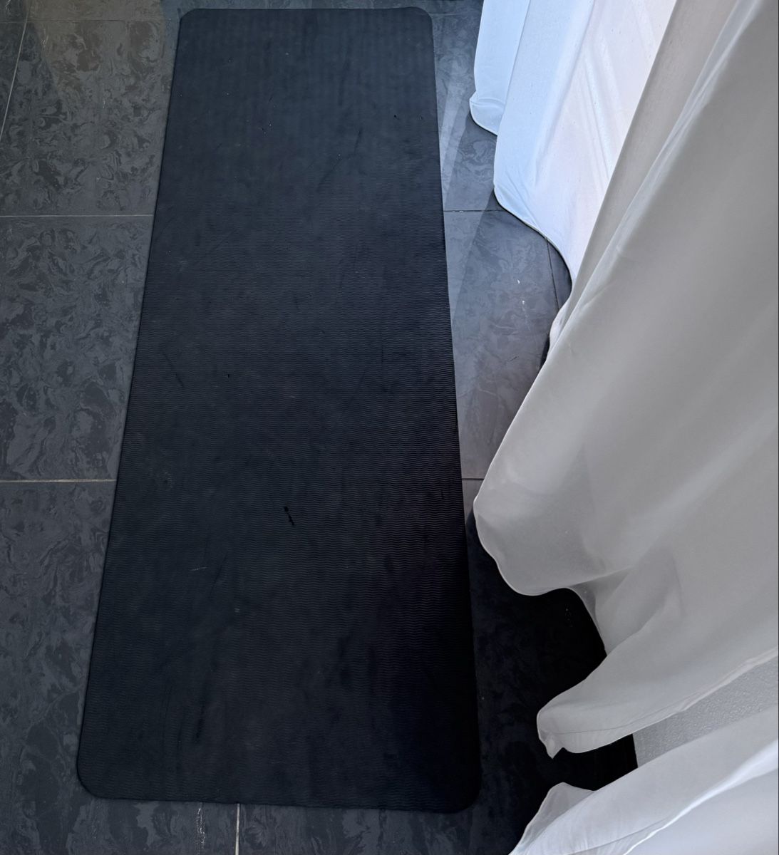 Tappetini fitness: Yogamatte schwarz 60cmx173cm – Usato da Luzern venduto da nin_652v