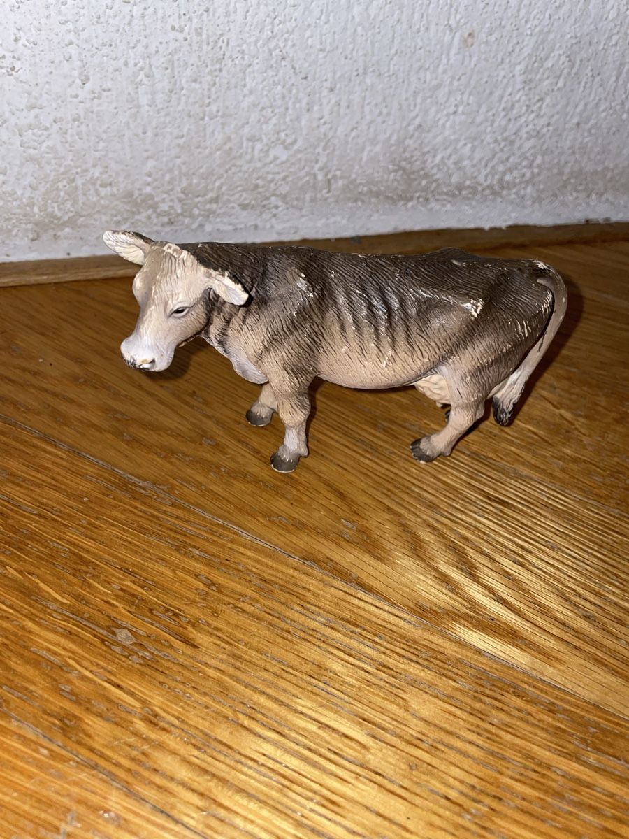Schleich Figuren: Schleich Kuh 2001 – Gebraucht aus Adetswil von Mschnuffi