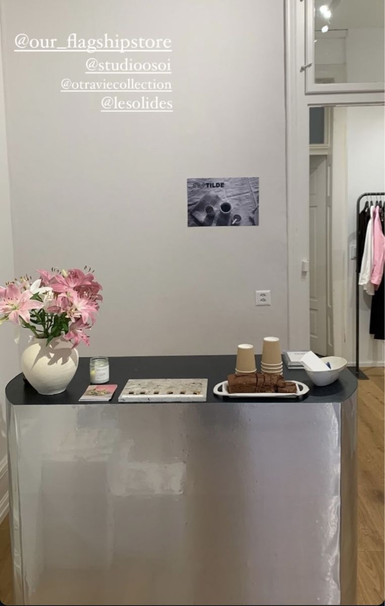 Allestimento di negozi e stand fieristici: Tresen Shop – Usato da Zürich venduto da az101