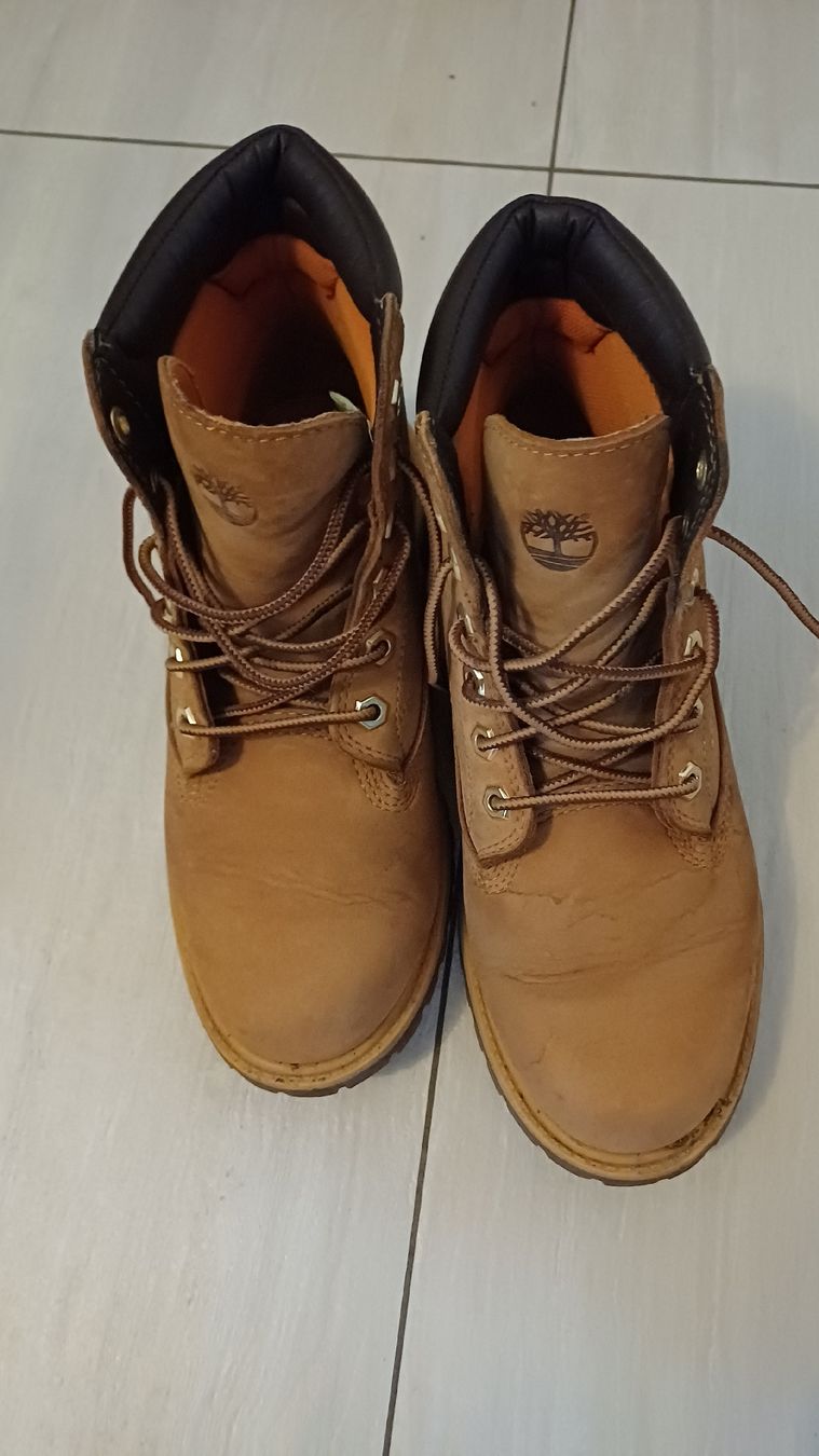 Timberland Scarpe da donna: Timberland boots – Usato da Bex venduto da Sakito