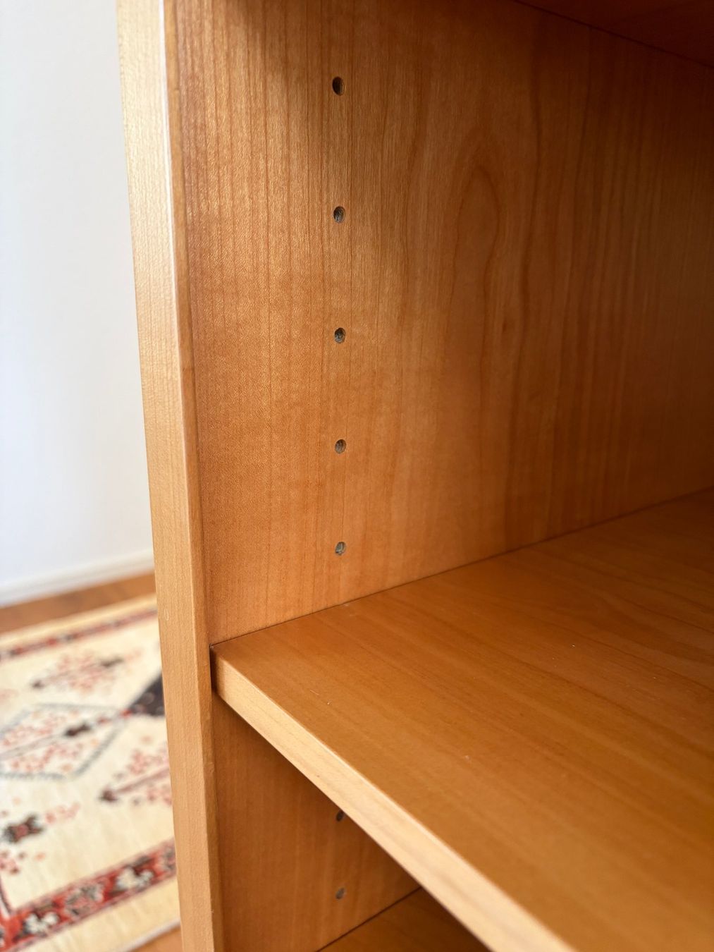 Regale: Holzregal in Nussbaum – Gebraucht aus Wald ZH von Goldfuchs999 3