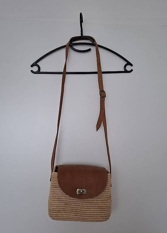 Taschen für Damen: NEU Geflochtene Umhängetasche – Neu (gemäss Beschreibung) aus Root D4 von DMA02 2