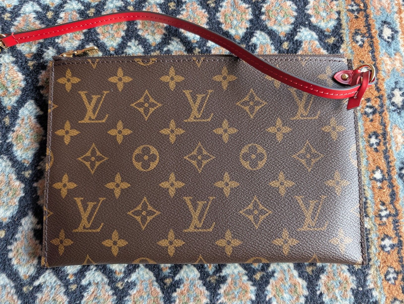 Louis Vuitton Taschen für Damen: Louis Vuitton Red Epi Leather Neverfull Bag + Pouch – Neu (gemäss Beschreibung) aus Glis von livespringly 2