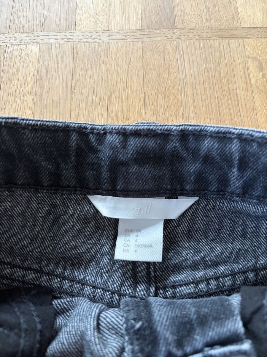 H&M Jupes: Schwarzer Jeansrock, EU 34 – D'occasion à Zürich par bib_ds9n 1