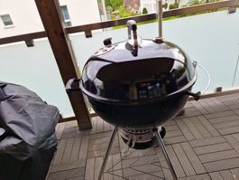 Weber Grill mit vielfältigem Zubehör