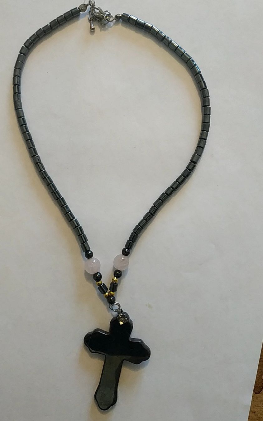 Catenine: Hämatit Kette mit Kreuz 42cm – Nuovo e nell'imballaggio originale da Münchenbuchsee venduto da Daniel0133 1