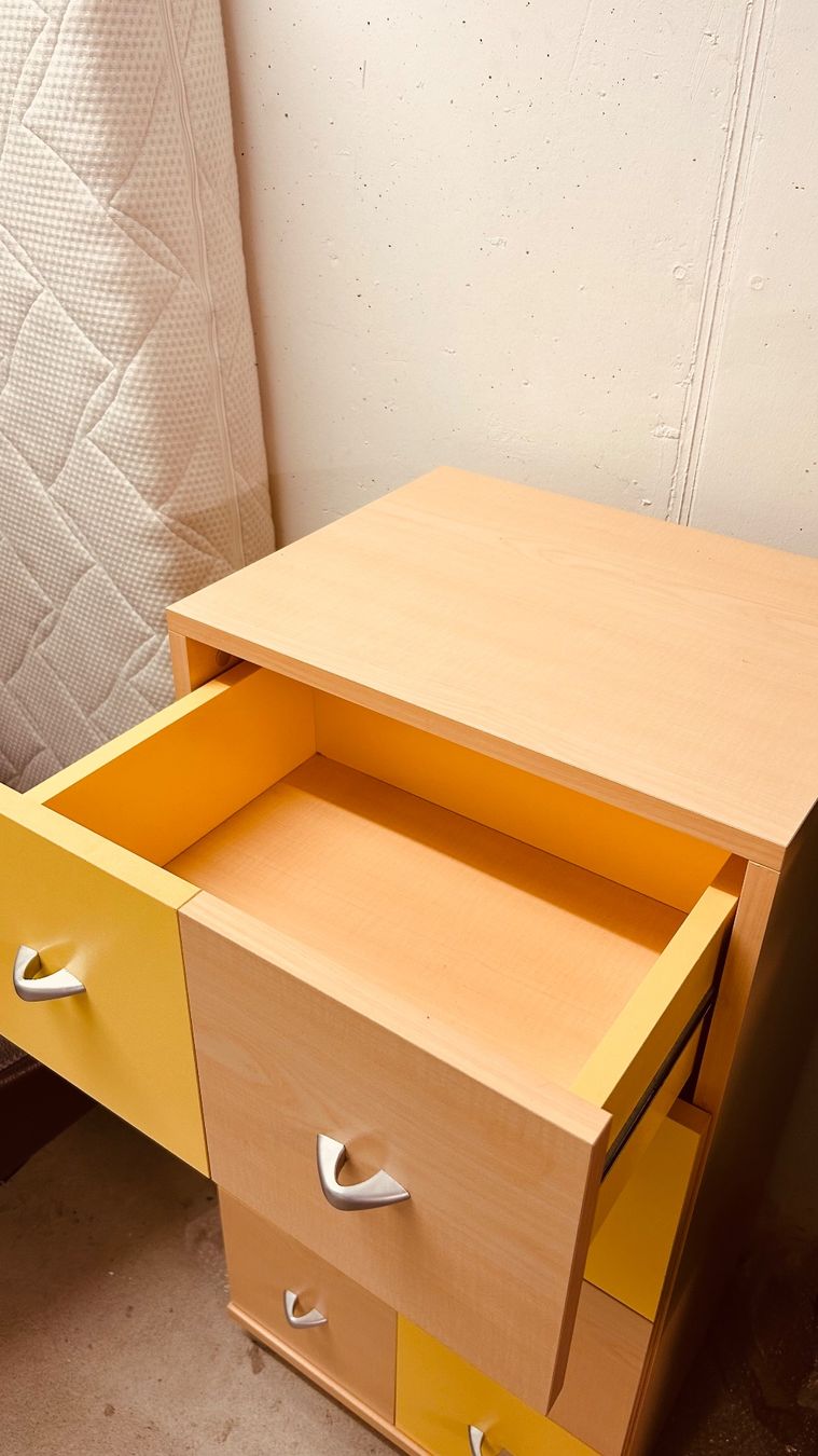 Pfister Cassettiere: Kommode Kinder-Jugend – Usato da St.Gallen venduto da Cdeb 1