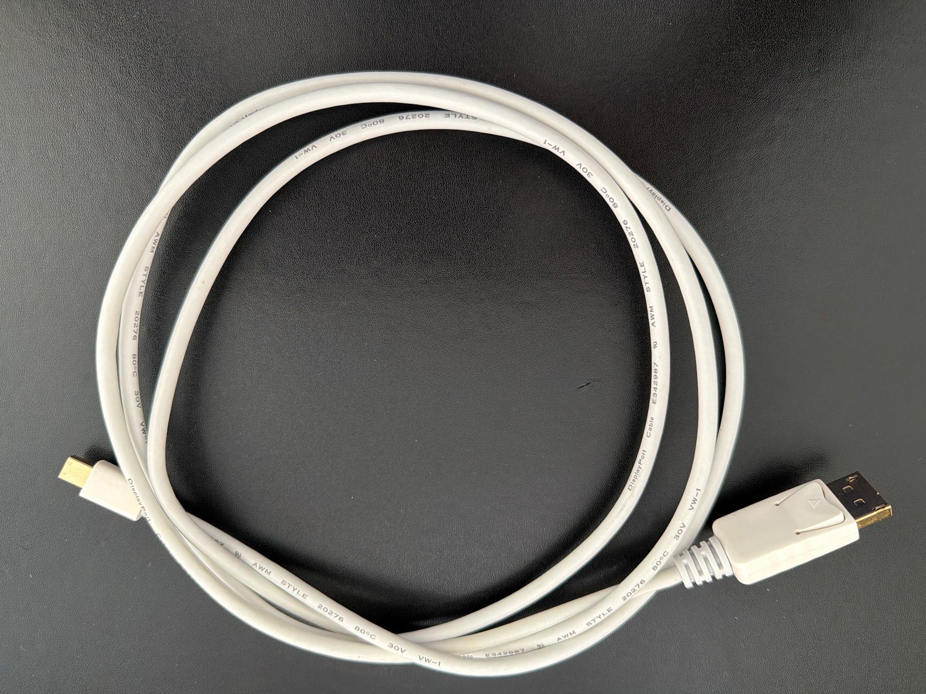 Kabel: Mini-Displayport zu Displayport Kabel (1.8m) – Gebraucht aus Dübendorf von Raphaelfuchs