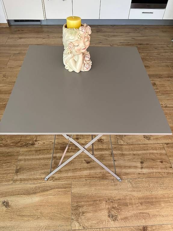 Tischgruppe: Chaises et table style bistro – Gebraucht aus Villeneuve VD von Reveuse65 2