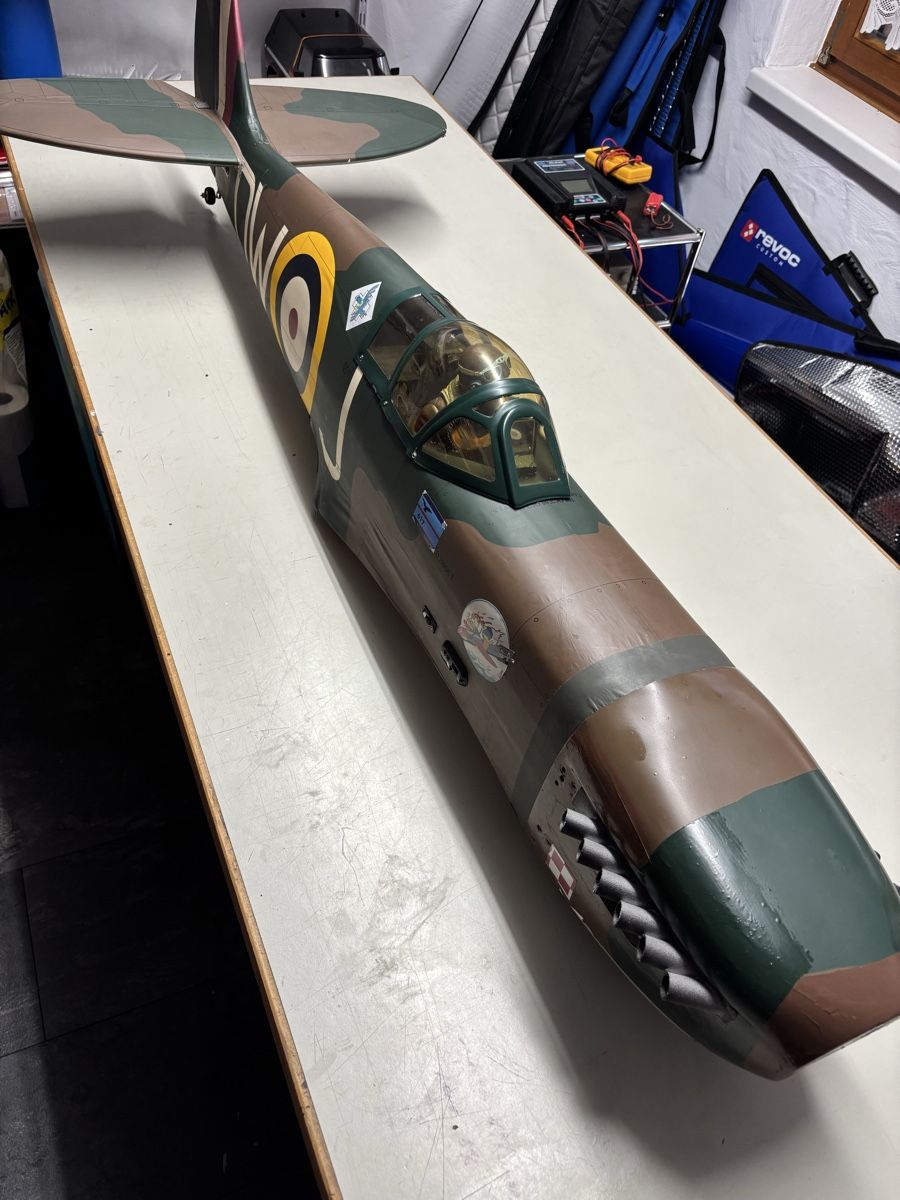 Modellismo RC: Spitfire ev. Blackhorse ca. 180 cm – Usato da Balsthal venduto da Benu3 2