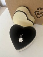 Silberkette mit Kleeblatt-Anhänger im Herz-Etui, neu!