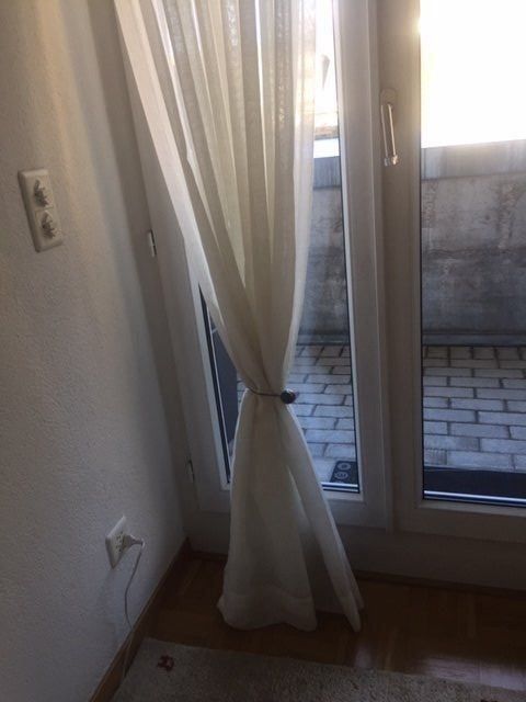 Supporti a parete: Magnet-Halter für Vorhänge – Nuovo (secondo la descrizione) da Walenstadt venduto da ricamul 2
