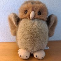 Eule aus Plüsch