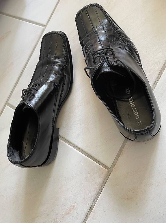Herrenschuhe: Barratts Leder Schuhe grosse 44  – Gebraucht aus Weiach von Jippiich