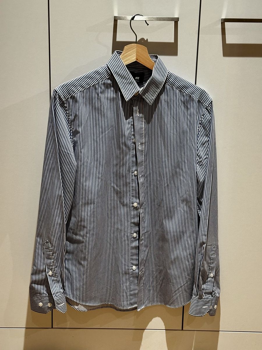 H&M Camicie: H&M gestreiftes Hemd, schmal geschnitten, Grösse S – Usato da Spreitenbach venduto da ali_f95q