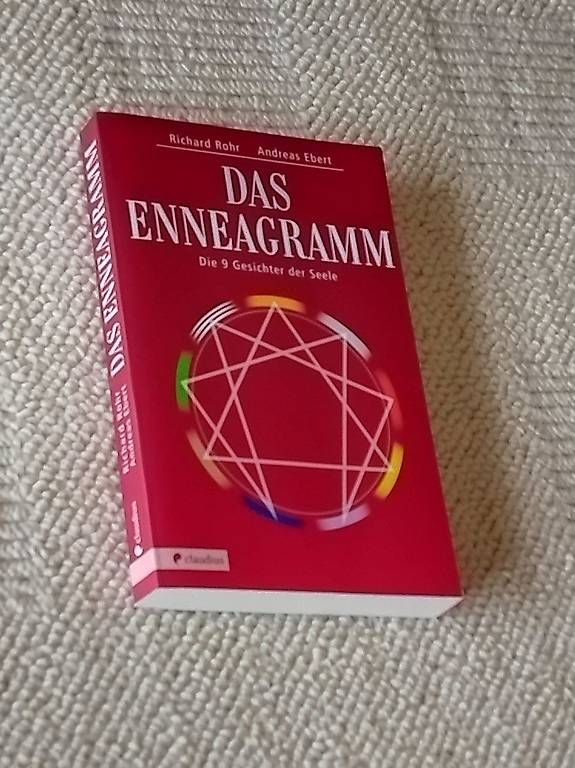 Libri: Das Enneagramm, Richard Rohr, Andreas Ebert, NEU – Nuovo (secondo la descrizione) da Kollbrunn venduto da Rompecabeza 1