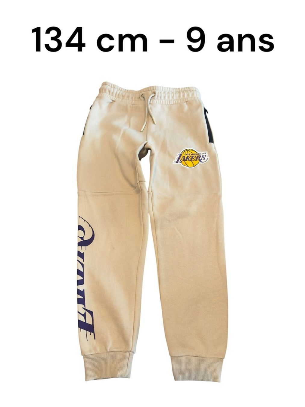 Pantalons: Pantalon jogging Lakers - 134cm – D'occasion à Morges par rclm