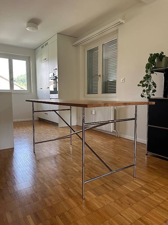 Autre mobilier: Lampert Eiermann Tischgestell 2 + Tischplatte Eiche massiv  – D'occasion à mülchi par admiko