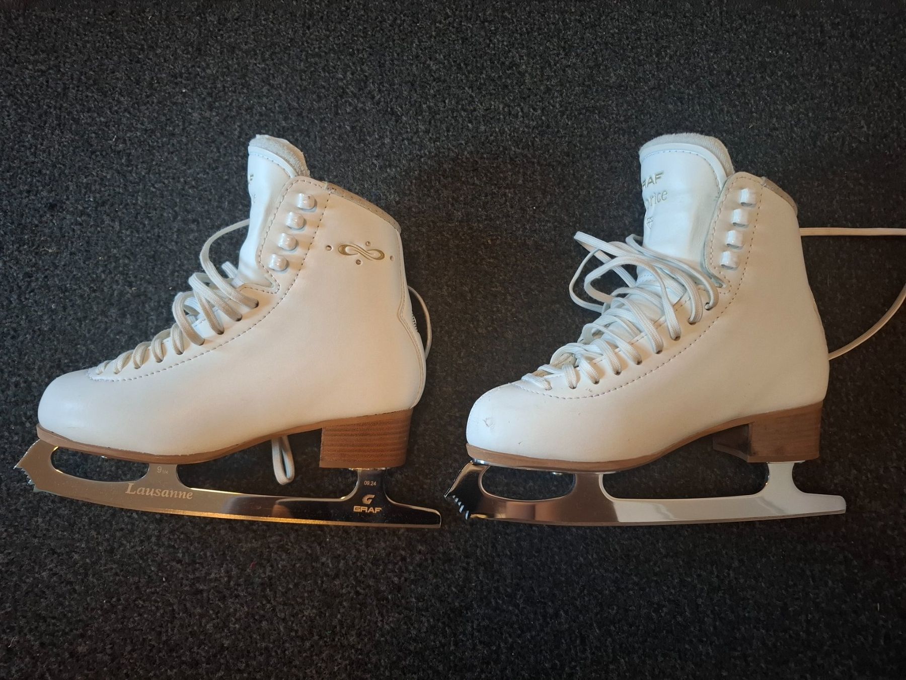 Graf Pattini da ghiaccio: Eiskunstlaufschuhe Graf Caprice Gr.4 – Usato da Flawil venduto da corinnetanner 2